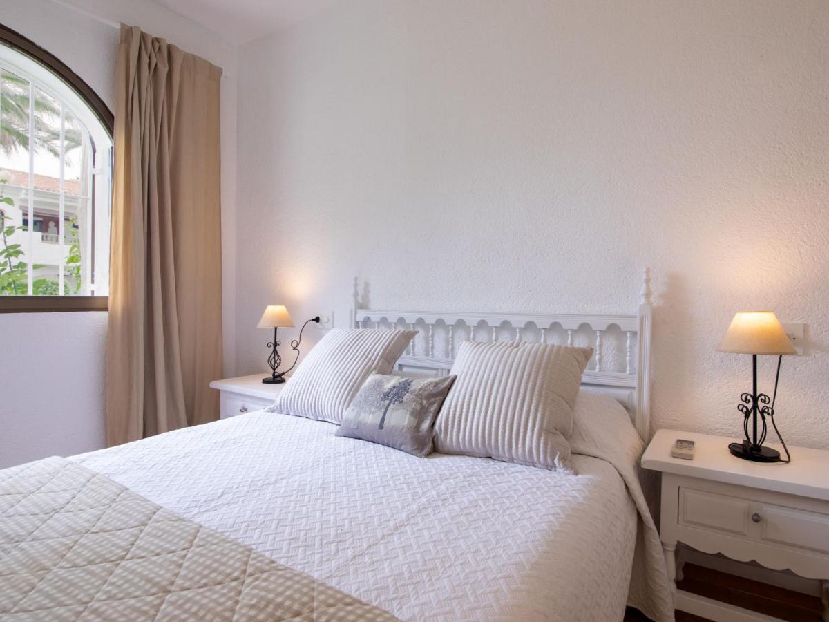 Apartment Nueva Playa-1 By Interhome Les Deveses المظهر الخارجي الصورة